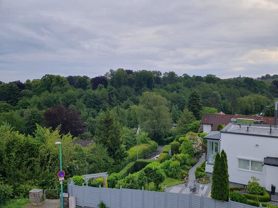 renovierte 4-Zimmerwohnung in ruhiger Lage