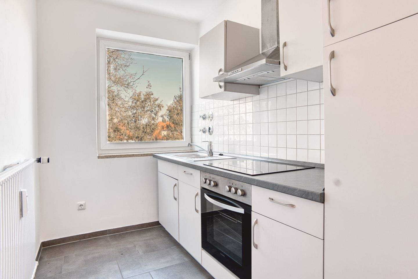 Provisionsfrei! Tolle 3-Zimmer-Wohnung mit Einbauküche & modernem Bad