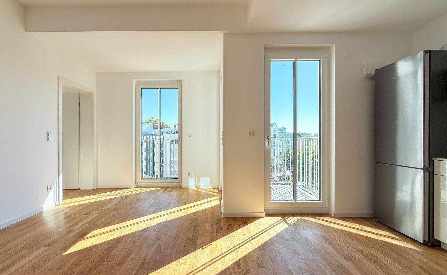 Helle 2,5 Zimmerwohnung mit Erker - modern wohnen mitten in der Hauptstadt - gute Anbindung - Foto 1