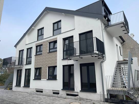 Neubau-6 Parteien Haus-KfW 55 Standart-Energieeffizient-Bereits fertiggestellt