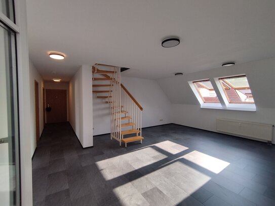 4-Zimmer-Maisonettewohnung mit Terrasse und Balkon