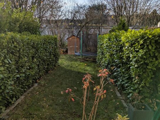 Schöne 3 Zimmer Erdgeschoßwohnung mit Garten