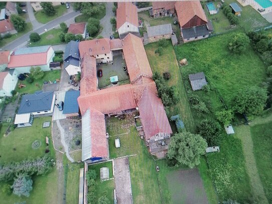 Zweifamilienhaus -Vierseitenhof in Amt Wachsenburg / OT Rehestädt