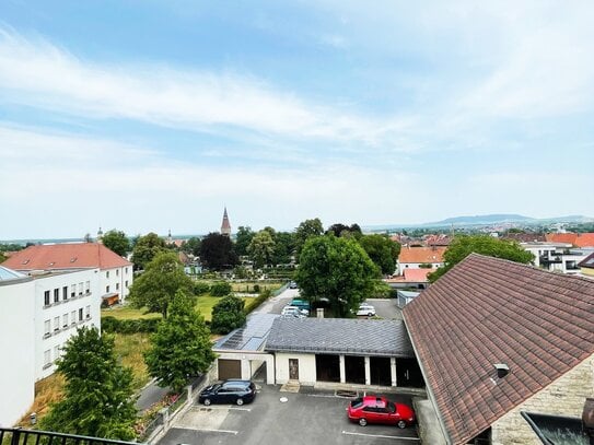 Hochwertige 2 Zimmerwohnung mit toller Aussicht in Kitzingen