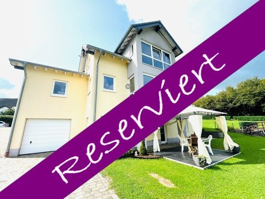 ***RESERVIERT*** TRAUMPREIS für TRAUMHAUS mit TRAUMAUSBLICK *** Grenze zu Luxuemburg-Belgien-Niederlande-Deutschland**…