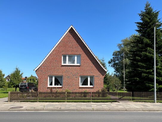 Interessantes Einfamilienhaus auf großem Grundstück in guter Lage von Otterndorf