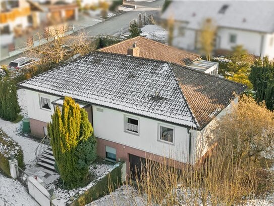 Charmanter Bungalow auf großem Eckgrundstück - Ihre Ruheoase in bester Lage in Denkendorf!