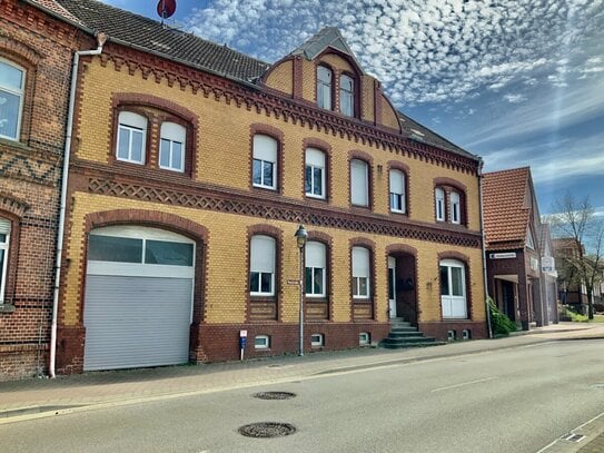 Gepflegtes Mehrfamilienhaus mit Bungalow und Ausbaupotenzial