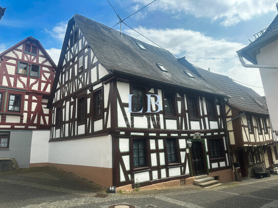 Zweifamilien-Fachwerkhaus -Historischer Charme trifft auf neue Möglichkeiten in Herrstein