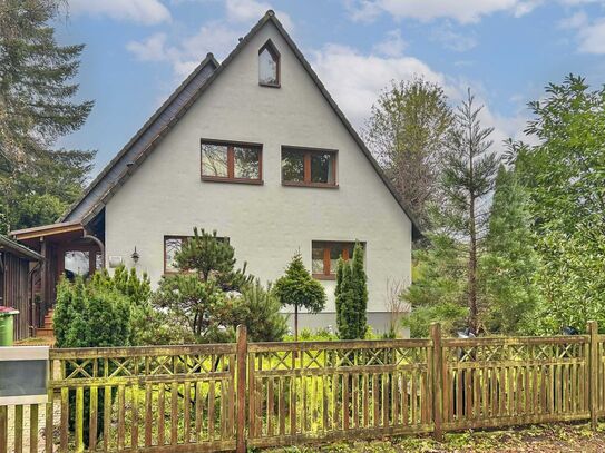 Perfekter Rückzugsort mit Stil: EFH mit Sauna, Garten und Garage in Vorstadtlage!