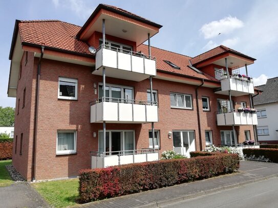 Gemütliche 3 Zimmer Dachgeschosswohnung mit Loggia und Garage