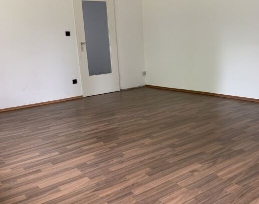 *Schönes Einzimmer-Apartment im Stadtteil Weststadt*