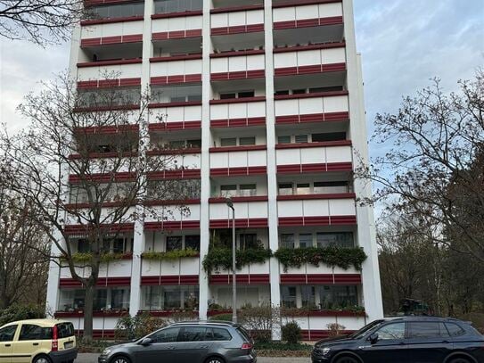 *BEZUGSFREI* Dachgeschoss-Wohnung mit traumhaftem Blick über Berlin