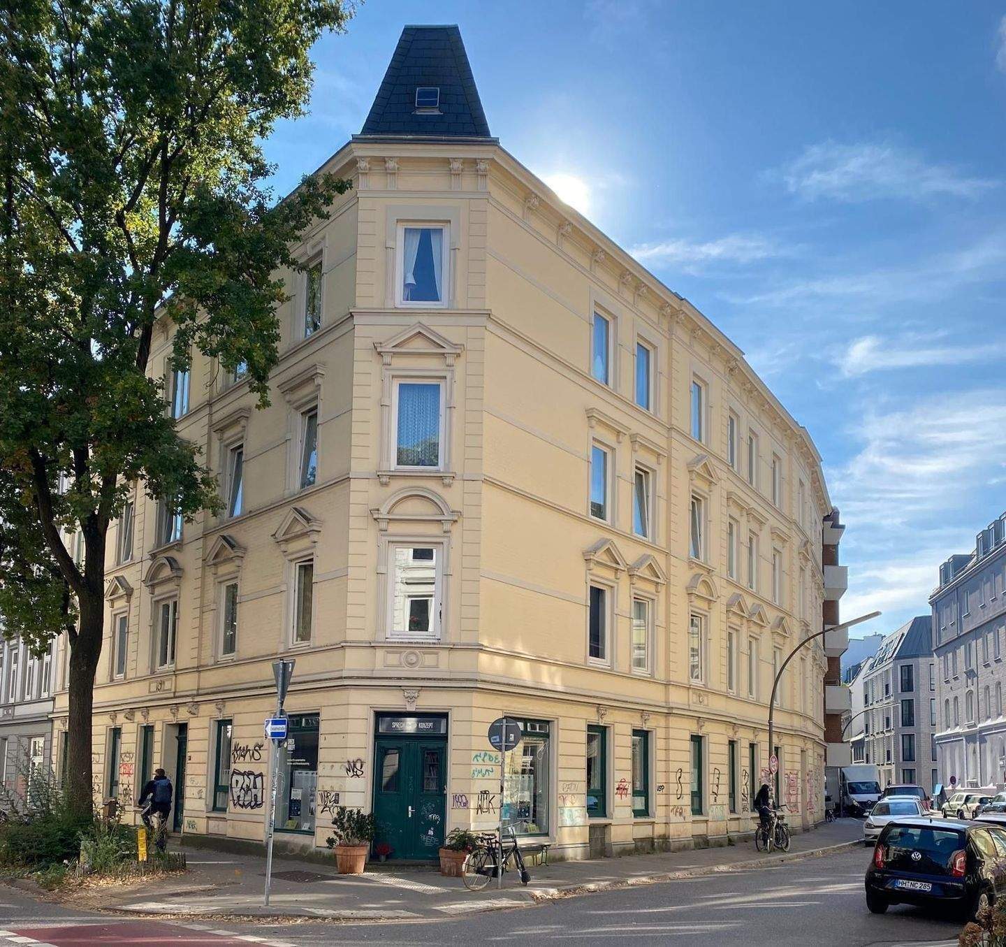 Renovierte, frei lieferbare 3-Zimmer-Eigentumswohnung mit Balkon