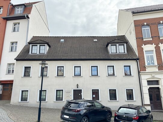 Vielseitiges Wohn- und Geschäftshaus im Herzen der Stadt