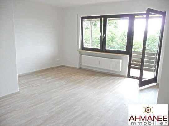 **Geräumige 4-Zimmer-Wohnung - 2 Balkone - TG-Stellplatz**