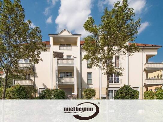 GEMÜTLICH - SUPER GESCHNITTEN - HOCHPARETERRE - BALKON - ROLLOS - WANNENBAD - STELLPLATZ