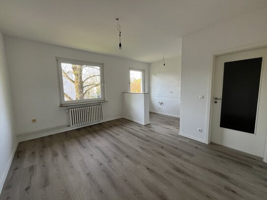 Moderne 2,5 Zimmer Wohnung mit offener Küche