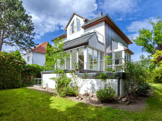 Einfamilienhaus auf 4 Ebenen + Wohn-/Nutzfläche von ca. 244m² in ruhiger Lage in Berlin-Lichtenrade