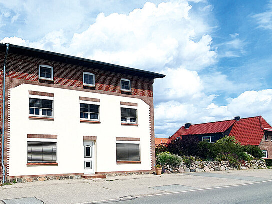 Wohn- und Geschäftshaus in 17168 Groß Wüstenfelde, Dorfstraße 72