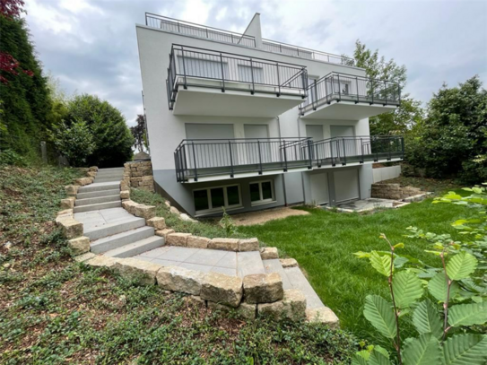 * Luxus-Penthouse im Maisonette Stil in idyllischer Umgebung mit freien Blick über die Stadt.