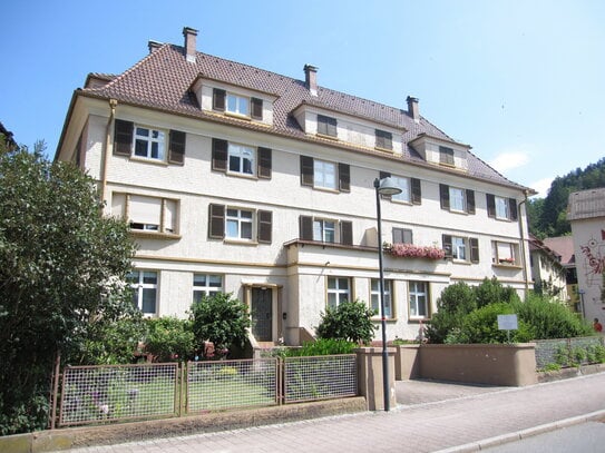 Schramberg - Stadtmitte 4 Zimmerwohnung mit Balkon im 1. OG