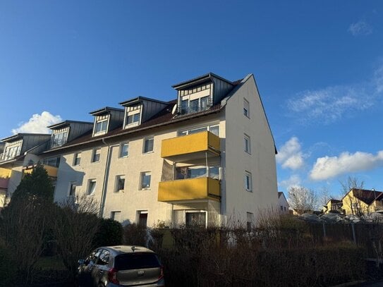 Helle und freundliche 4 Zimmer Wohnung mit Stellplatz im Rügländer Viertel zu verkaufen