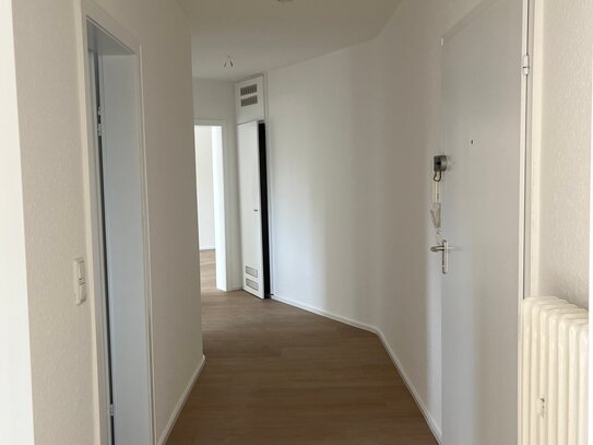 Helle 2-Zimmer-Wohnung mit Balkon