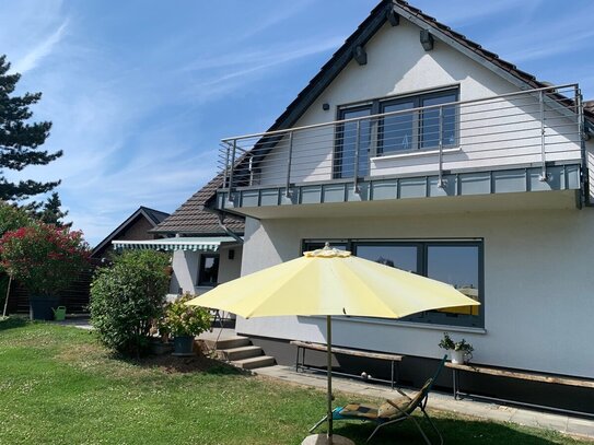 SANKT AUGUSTIN, freistehendes Haus. mit ca. 150 m² Wfl. , Terrasse, Garten, Keller Garage