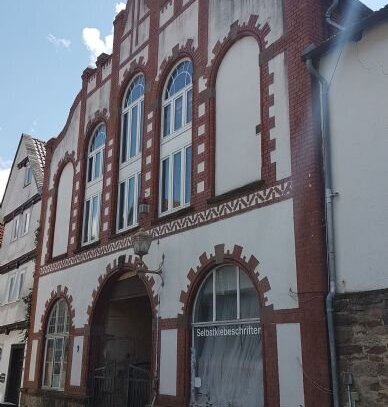 Sanierungsbedürftiges Mehrfamilienhaus in Fritzlar zu verkaufen