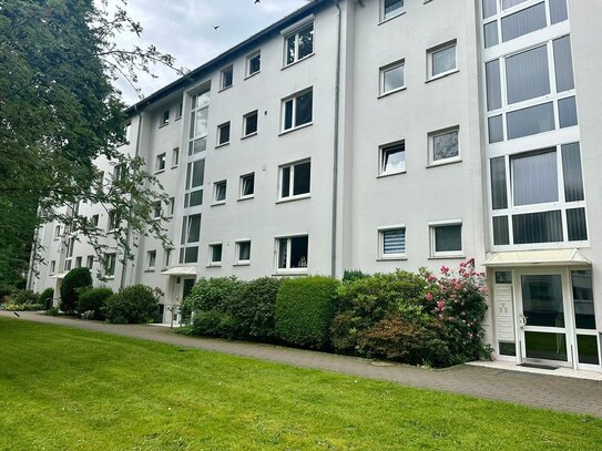 Horn-Lehe! Gut geschnittene, helle 3 Zimmerwohnung mit Balkon in gefragter Wohnlage!