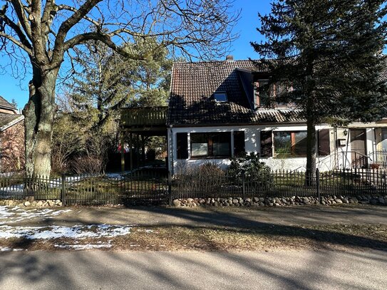 Schöne Doppelhaushälfte in ruhiger Lage von Kirch Jesar