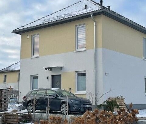 Schönes Einfamilienhaus am Stadtrand von Dresden mit Terrasse u. Garten, SP