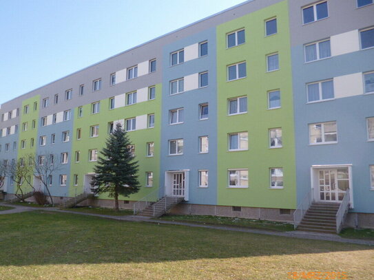 Sonderaktion zur kalten Jahreszeit - ERSTE GRUNDMIETE FREI - Sanierte 3 RaumWohnung mit Balkon & Dusche