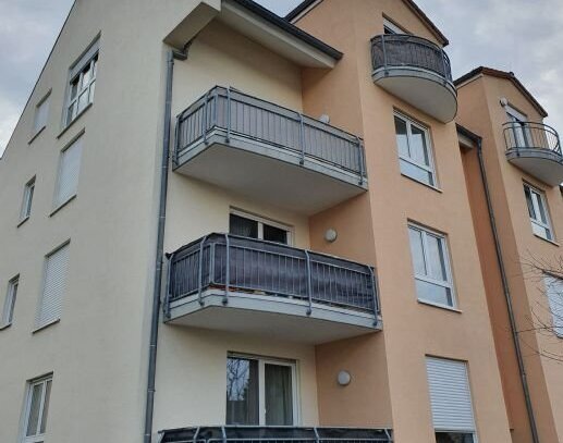 3-Zimmer Wohnung im 2.OG inkl. Balkon und Küche (Kauf) in ruhiger Lage am Rande von Walldürn