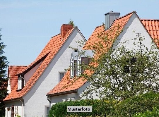 Einfamilienhaus mit Scheune, Werkstatt und Carport