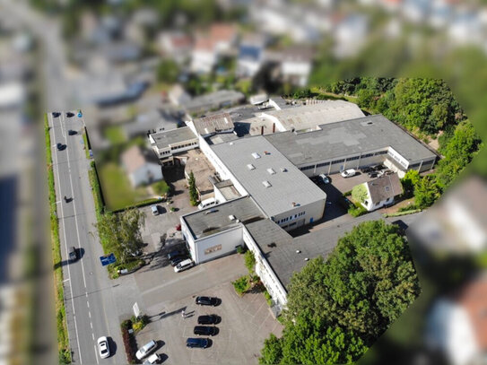 Alt-Arnsberg: 1.053 m² große Lagerhalle mit Rampe und Tor ab 2025 zu vermieten