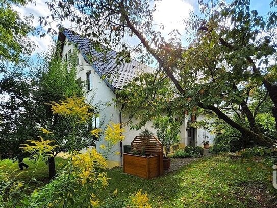 Elegantes Zweifamilienhaus in 96179 Rattelsdorf OT Höfen