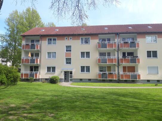 Bei VIVAWEST die Sonnenstrahlen auf dem eigenen Balkon genießen.