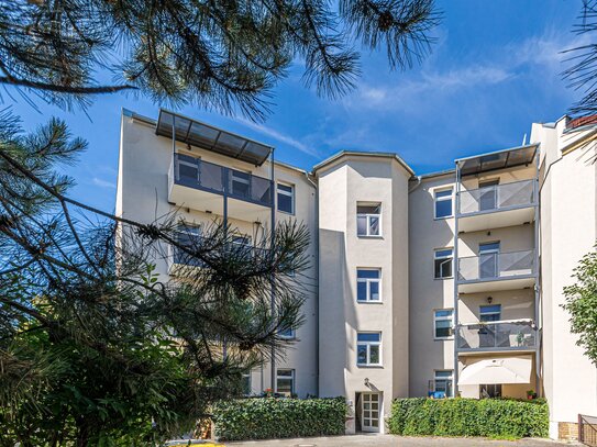 Vermietete 2-Zimmer-Altbauwohnung mit Balkon