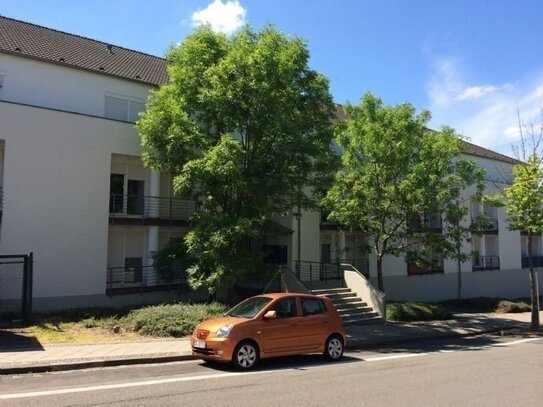 2 ZKB Dachgeschoss , Am Homburg mit Balkon ideal für Studenten und Berufspendler