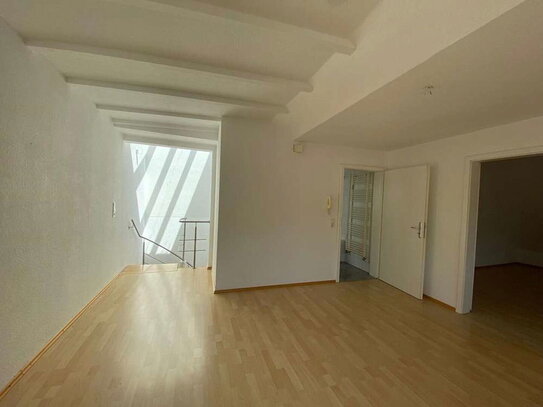 4-Zimmer-Maisonette-Wohnung mit 2 Balk, 75,00 kWh/(m²*a) saniert, auch WG