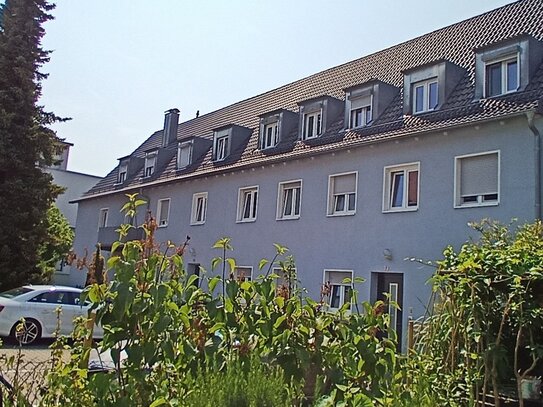 Echt cool auch für Studenten: Gemütliche und geräumige 1,5 Zimmer Wohnung in Nürnberg Schweinau