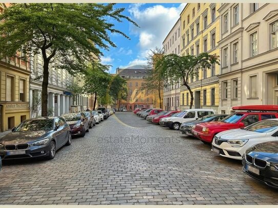 Dachgeschosswohnung mit gemütlicher Raumatmosphäre und Terrasse