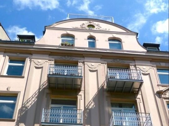 Gemütliche 2-Zimmer Dachgeschoss Wohnung im Altbau