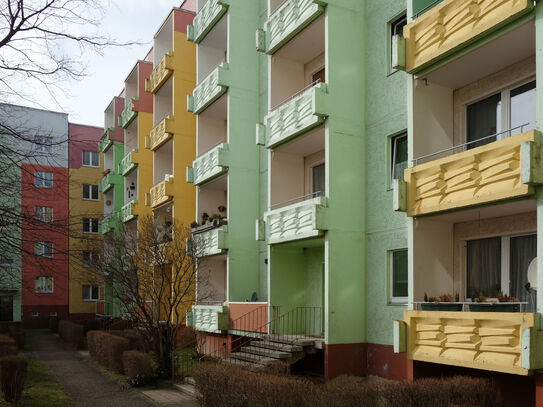 Sofort verfügbar! Schicke zwei Zimmer Wohnung mit Balkon.