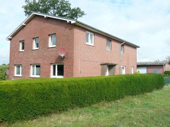 25485 Langeln Mehrfamilienhaus , viel Grundstück , Carport , Garagen , Werkraum , da muß man drüber reden ! - als Kapit…