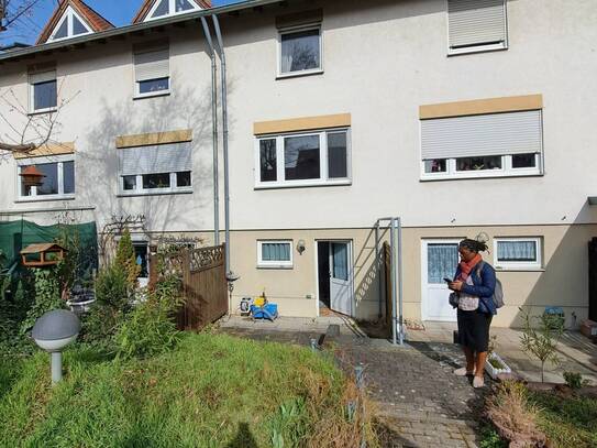 ***Hier haben ALLE Platz! Gepflegtes Haus in Ludwigshafen-Oggersheim sucht neuen Eigentümer!!***