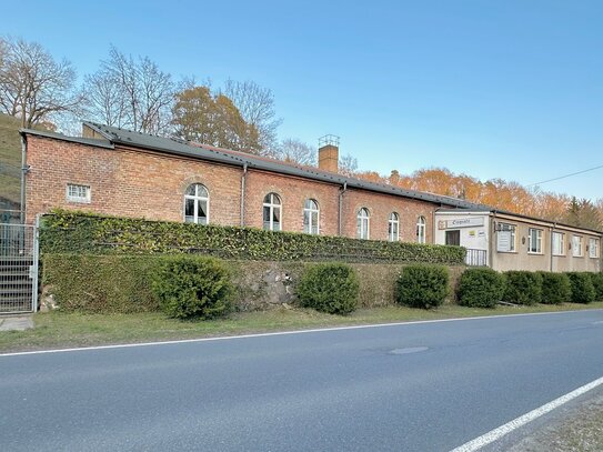 Charmante Herbergsanlage mit Seeblick - vielseitige Nutzung - ca. 2,3 ha Natur pur