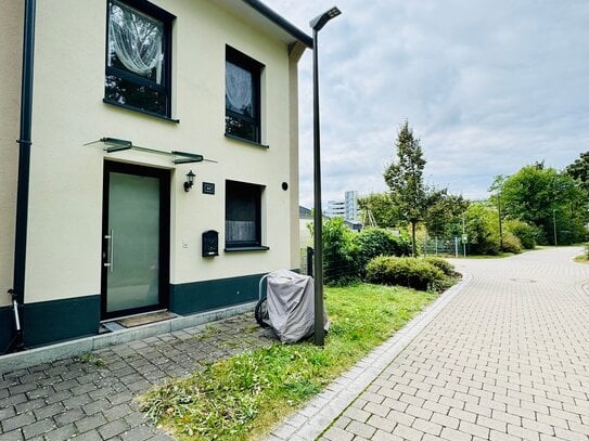 Möbliertes Haus: Modernes, voll möbliertes Reihenendhaus mit Garten und Garage in Bruck